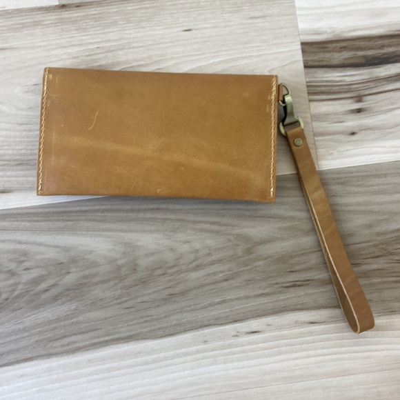 Leather wristlet wallet, saddle or mustard in color - Picture 4 of 7